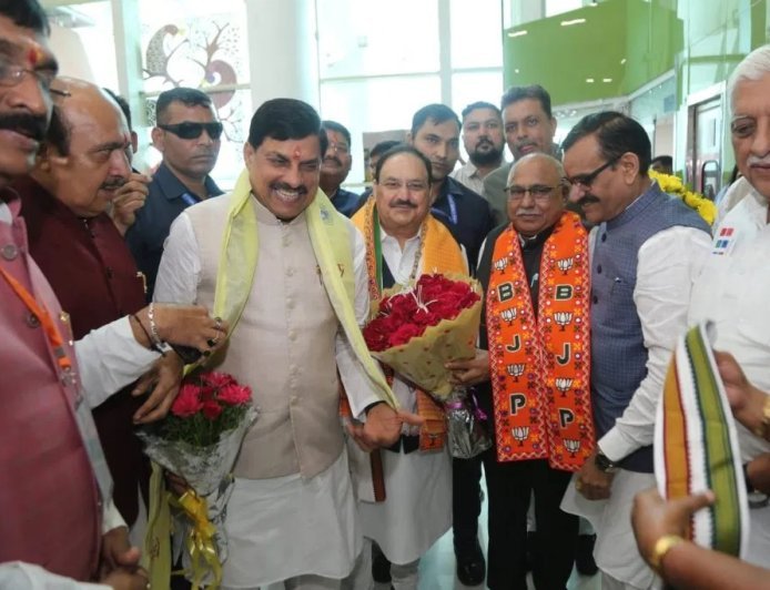 जबलपुर पहुंचे केंद्रीय स्वास्थ्य मंत्री एवं बीजेपी के राष्ट्रीय अध्यक्ष, सीएम डॉ मोहन ने जेपी नड्डा का किया स्वागत